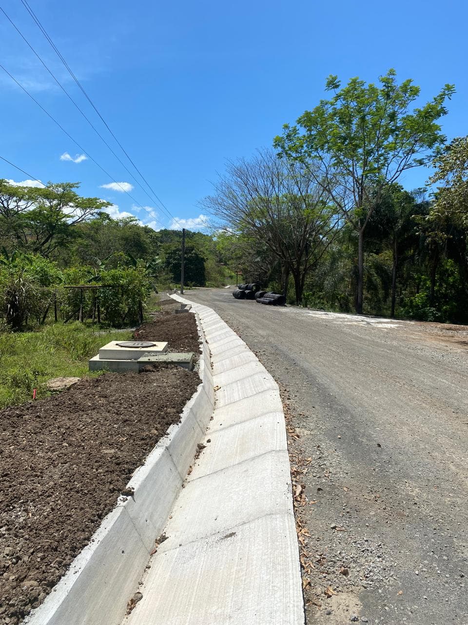Proyecto de instalación de cunetas en San Mateo, Costa Rica - Obrintec